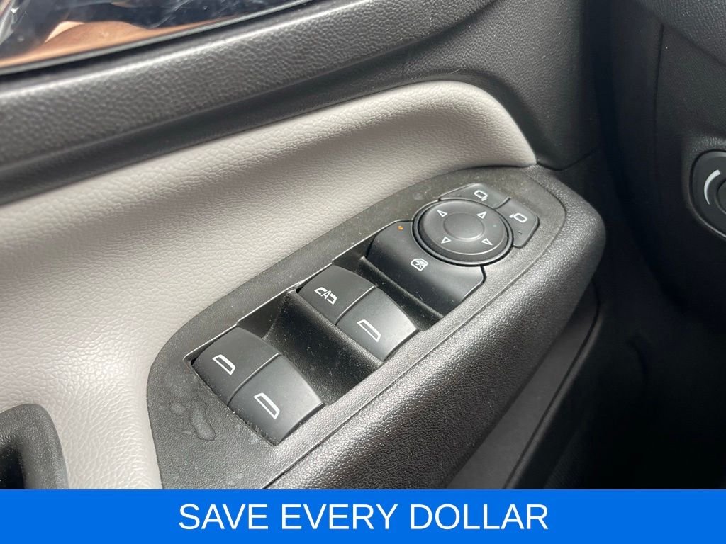 Used 2022 White Chevrolet LT image 16