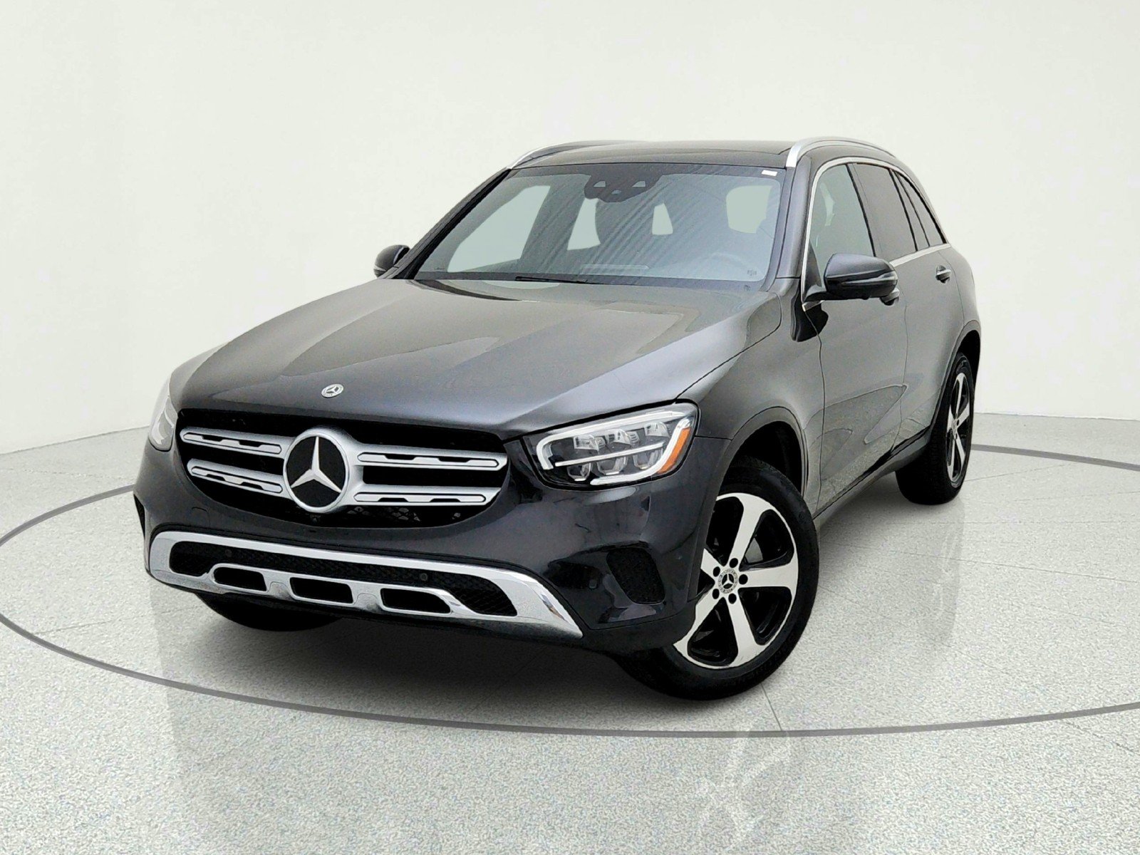 Certified Used 2021 Graphite Grey Metallic Mercedes-Benz GLC 300 image 2