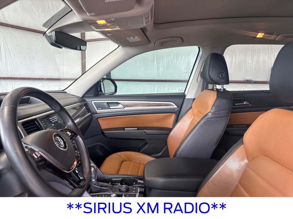Certified Used 2019 Pure White Volkswagen SEL Premium image 15