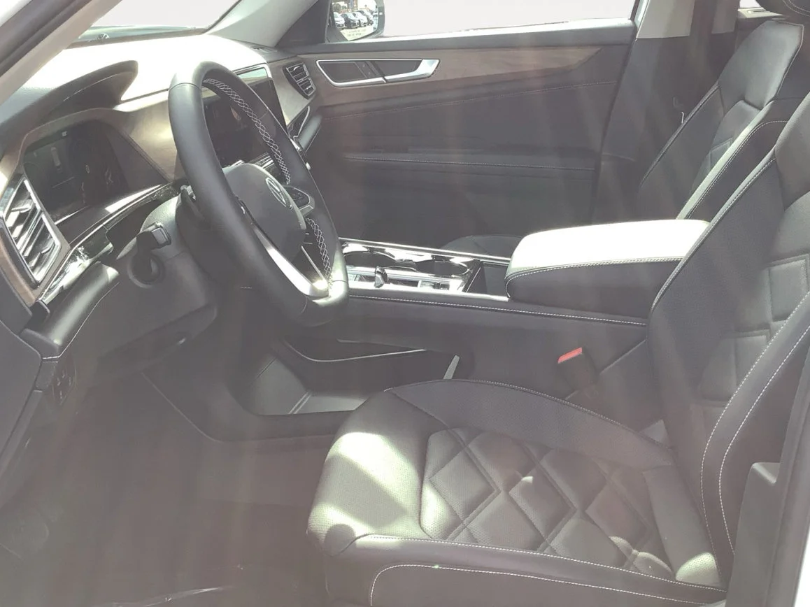 New 2026 PURE GRAY Volkswagen 2.0T SE w/Technology image 22
