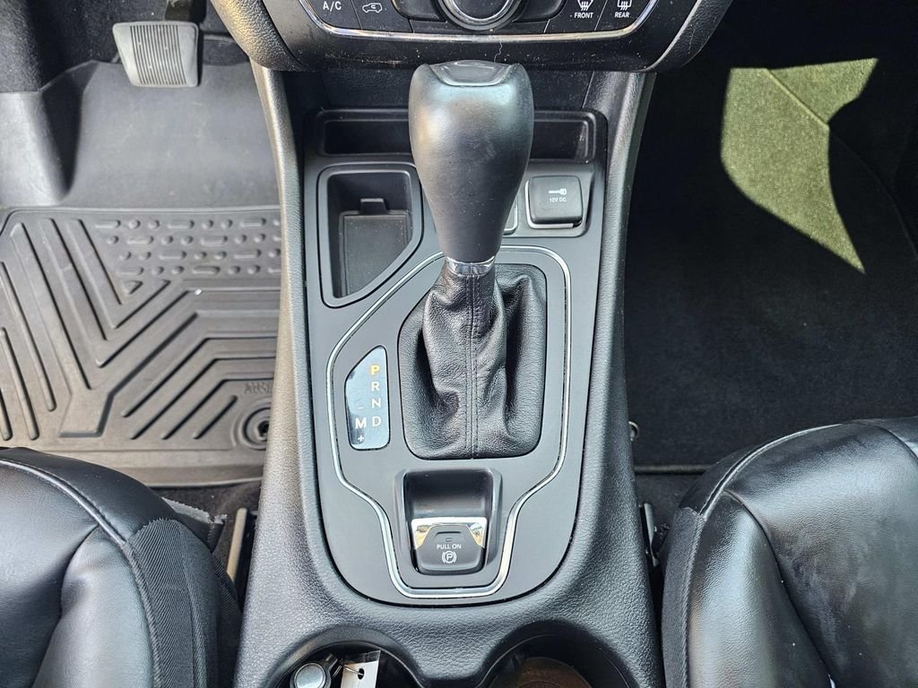 Used 2021 Beige Jeep Latitude Plus image 31