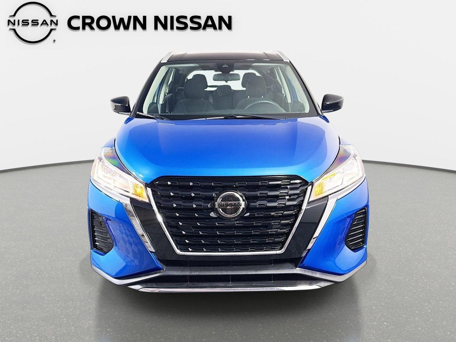 Used 2021 Electric Blue/Super Black Nissan SV image 2