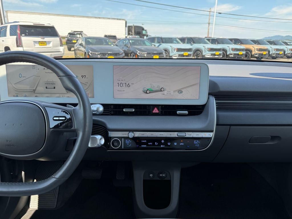 Used 2023 Black Hyundai SEL image 23