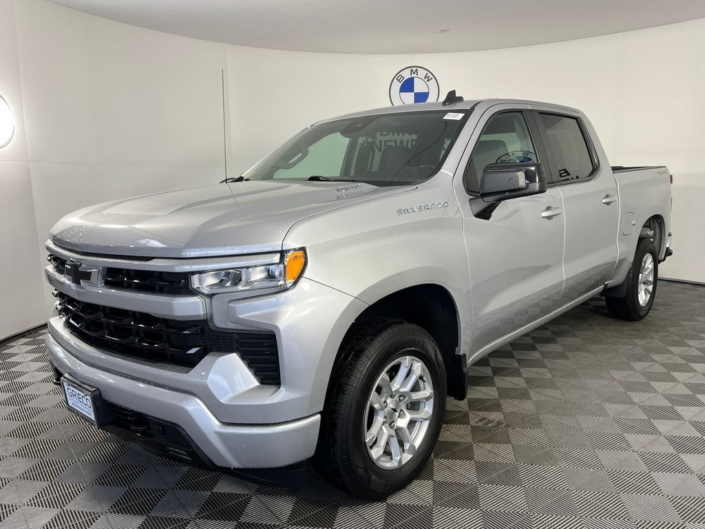 Used 2022 Silver Chevrolet RST image 4