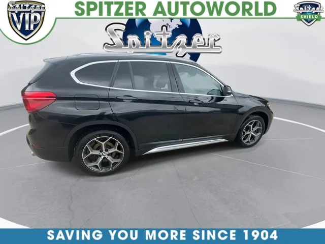 Used 2018 Black BMW sDrive28i image 10