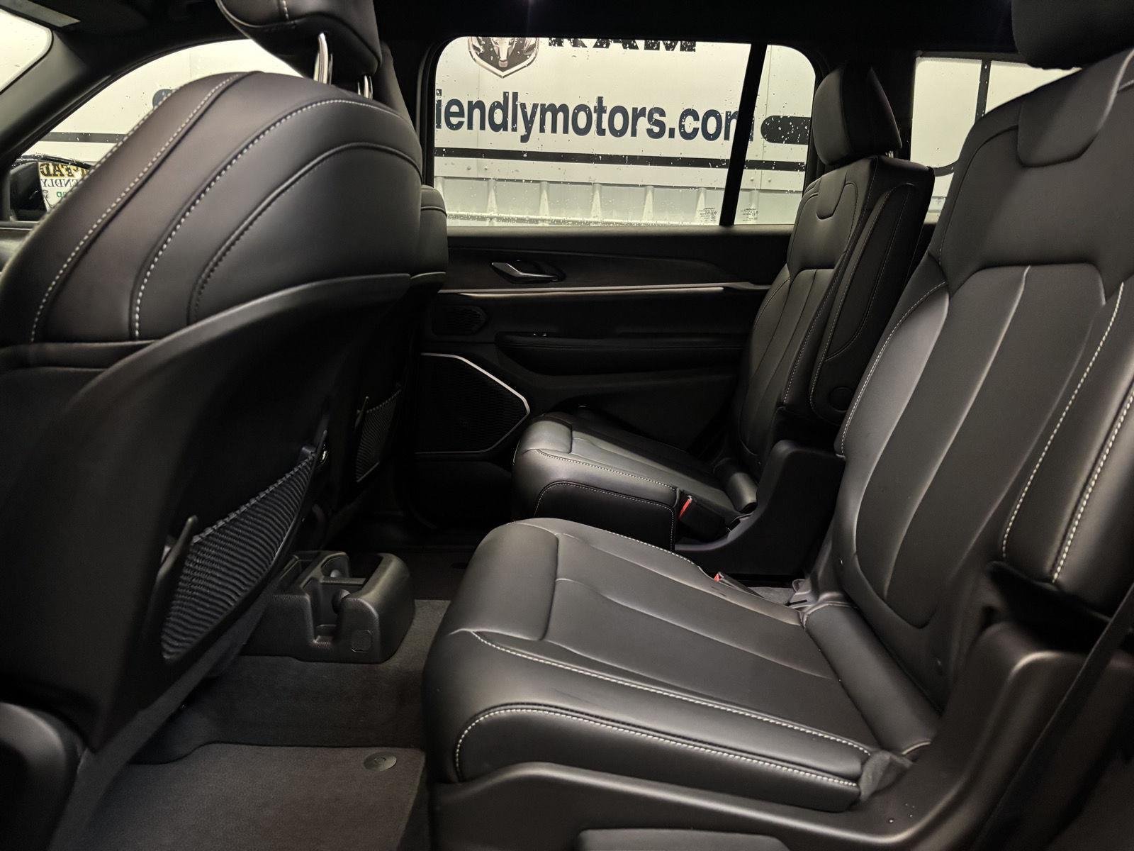 New 2026 Steel Blue Exterior Paint Jeep Limited image 30