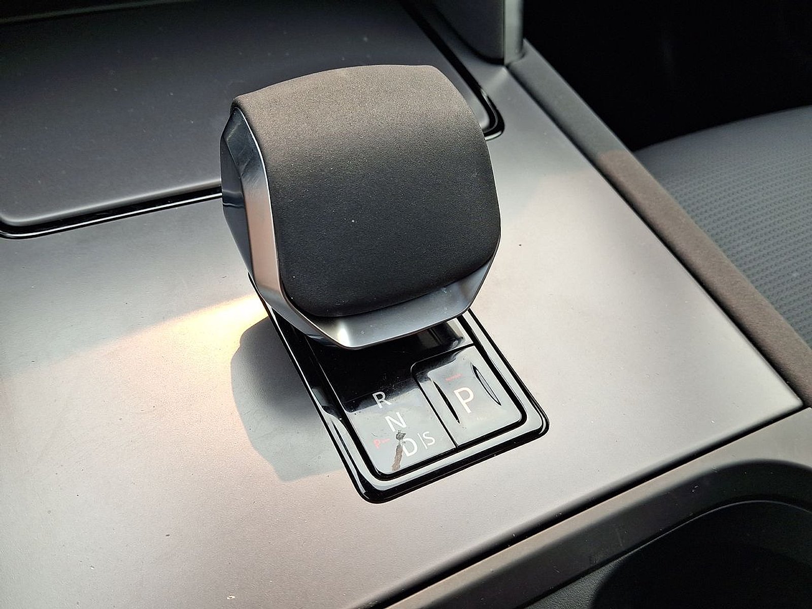 Used 2025 Fuji White - 1AA Land Rover S image 26
