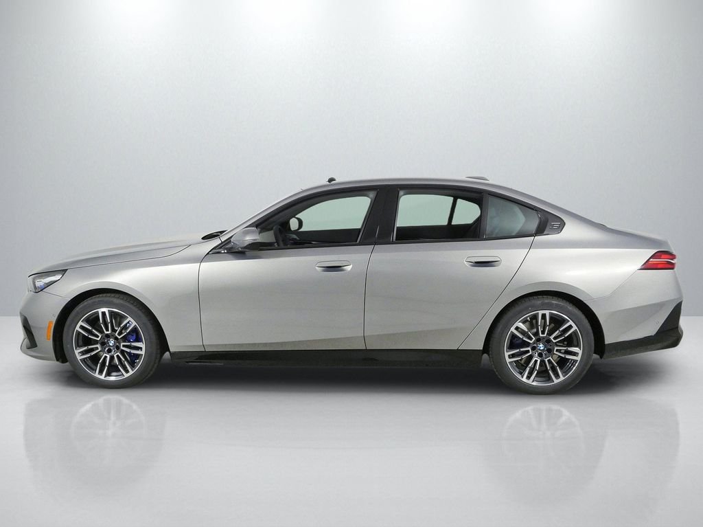 New 2027 Oxide Grey Metallic BMW 540i xDrive image 15