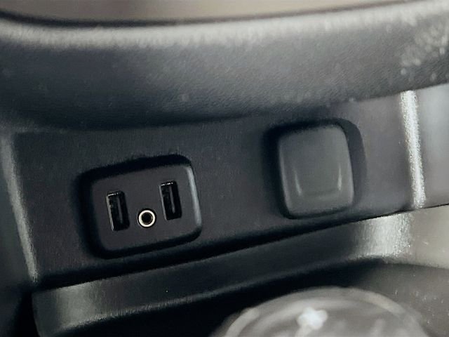 Used 2018 Blue Chevrolet Premier image 20