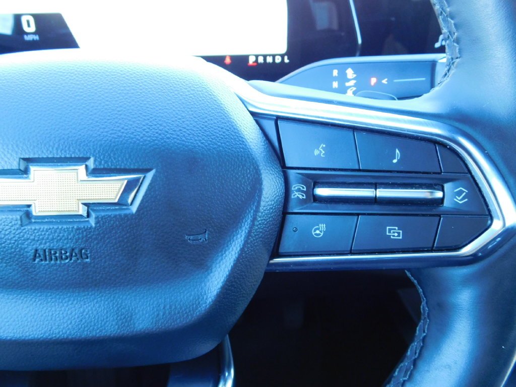 Used 2025 White Chevrolet LT image 30