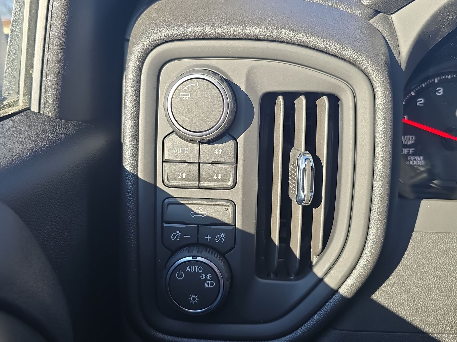 2026 Chevrolet Silverado 1500 Custom Trail Boss - Photo 12