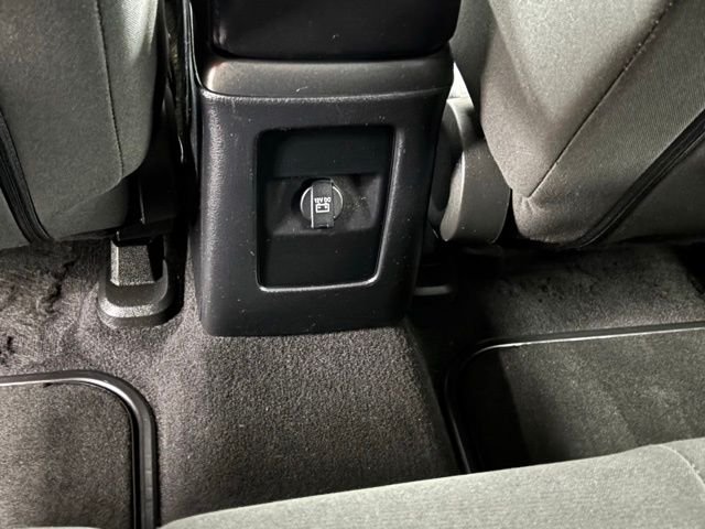 Used 2018 Gray Dodge SE image 11
