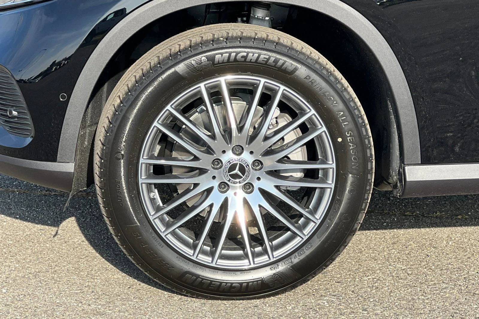 New 2026 Black Mercedes-Benz GLC 300 image 11