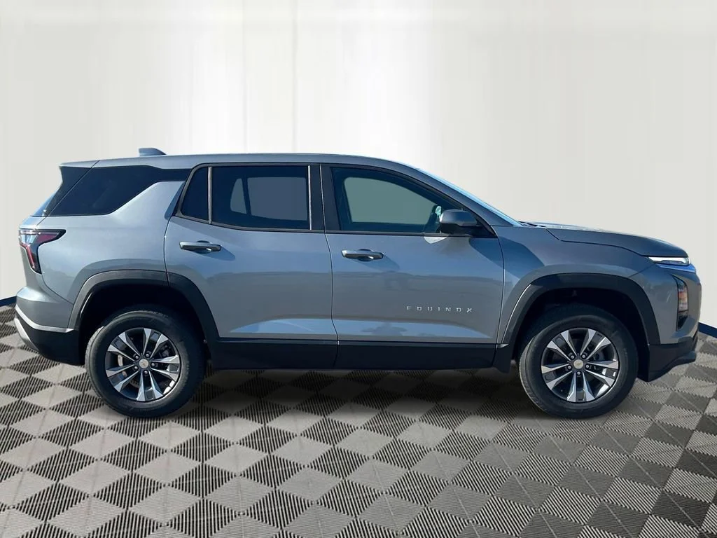 2026 Chevrolet Equinox LT - Photo 6