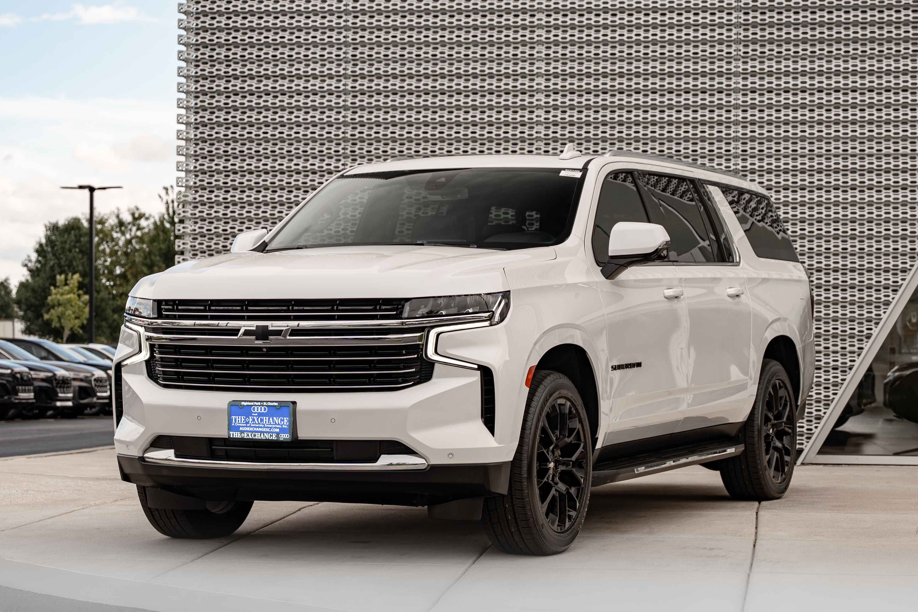 Used 2022 Iridescent Pearl Tricoat Chevrolet LT image 7
