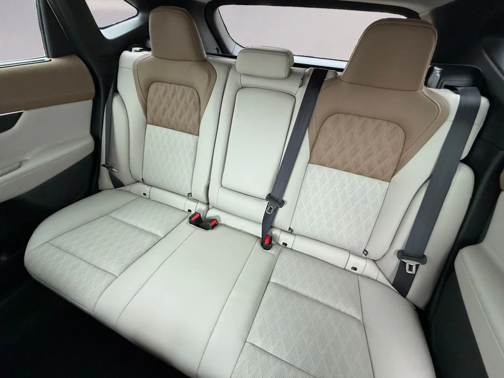 New 2026 White Nissan Platinum image 16