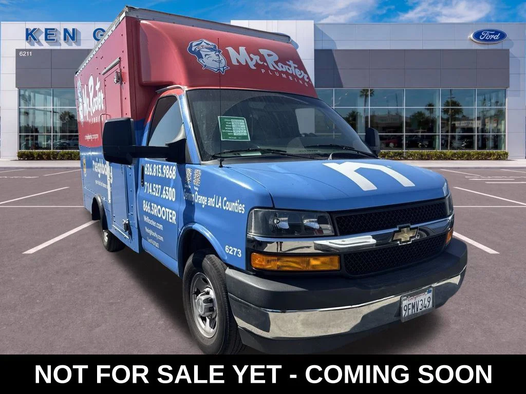 2023 Chevrolet Express Cutaway