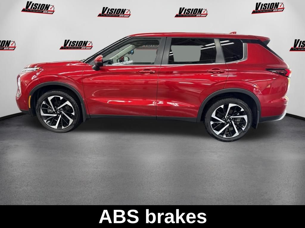 Used 2024 Red Mitsubishi SE image 8