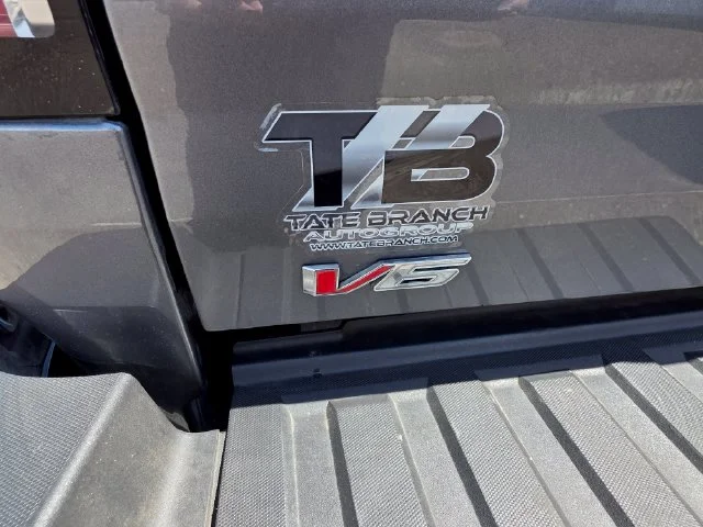 Used 2022 Gray GMC Elevation image 29