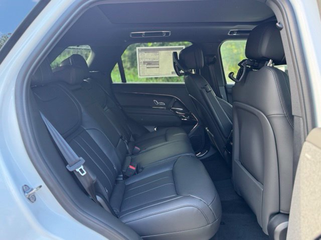 New 2027 Fuji White Land Rover SE image 18