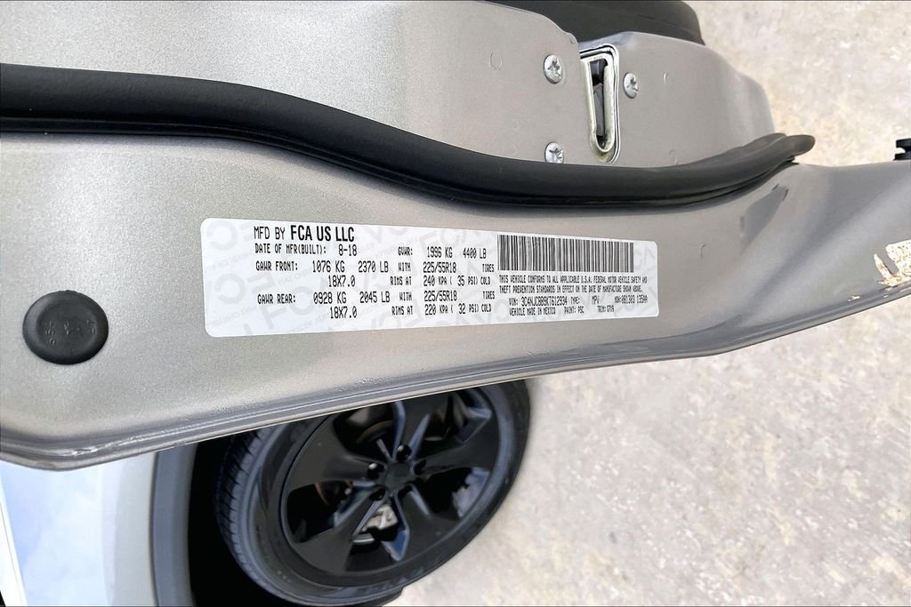 Used 2019 Silver Jeep Latitude image 31