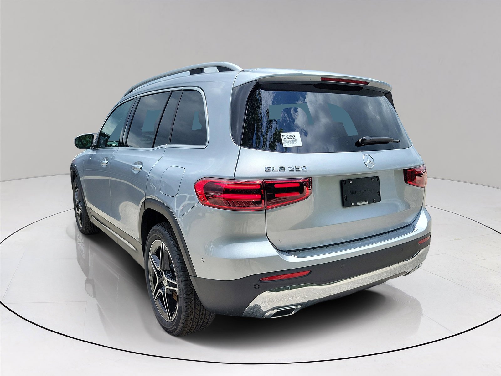 New 2026 Cirrus Silver Metallic Mercedes-Benz GLB 250 image 36