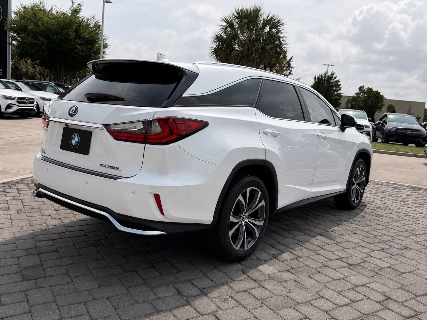 Used 2021 White Pearl Lexus 350L image 9