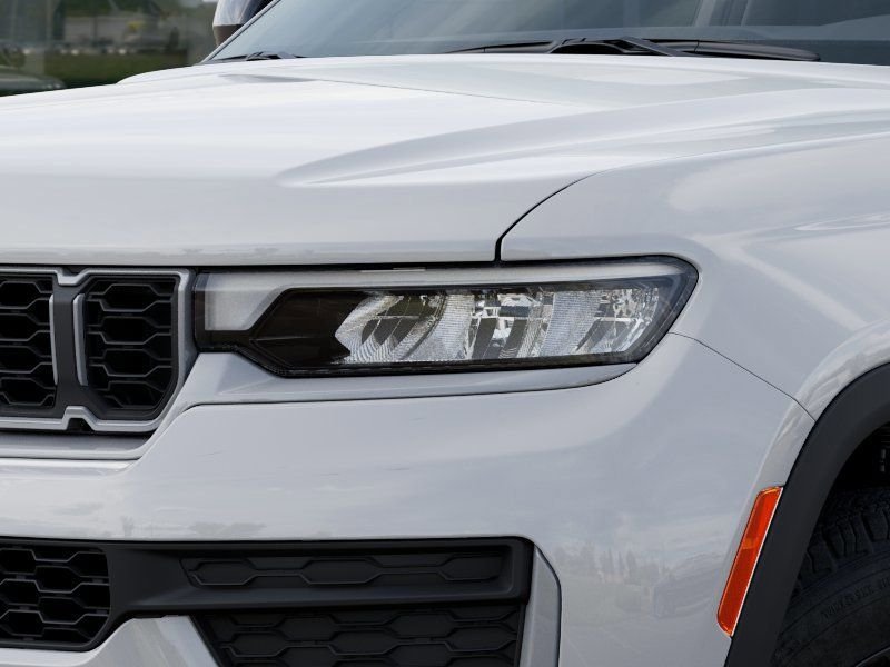 New 2026 Bright White Clear-Coat Exterior Paint Jeep Altitude image 10
