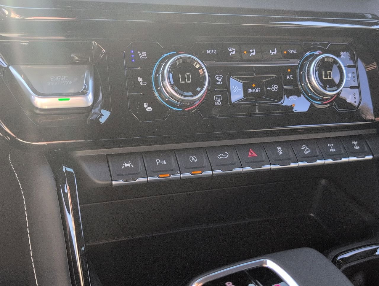 2026 GMC Sierra 1500 AT4X - Photo 11