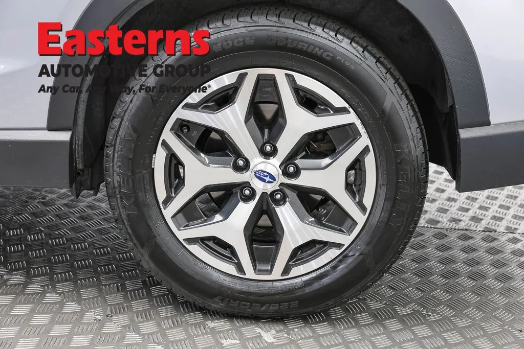 Used 2022 Silver Subaru Premium image 36
