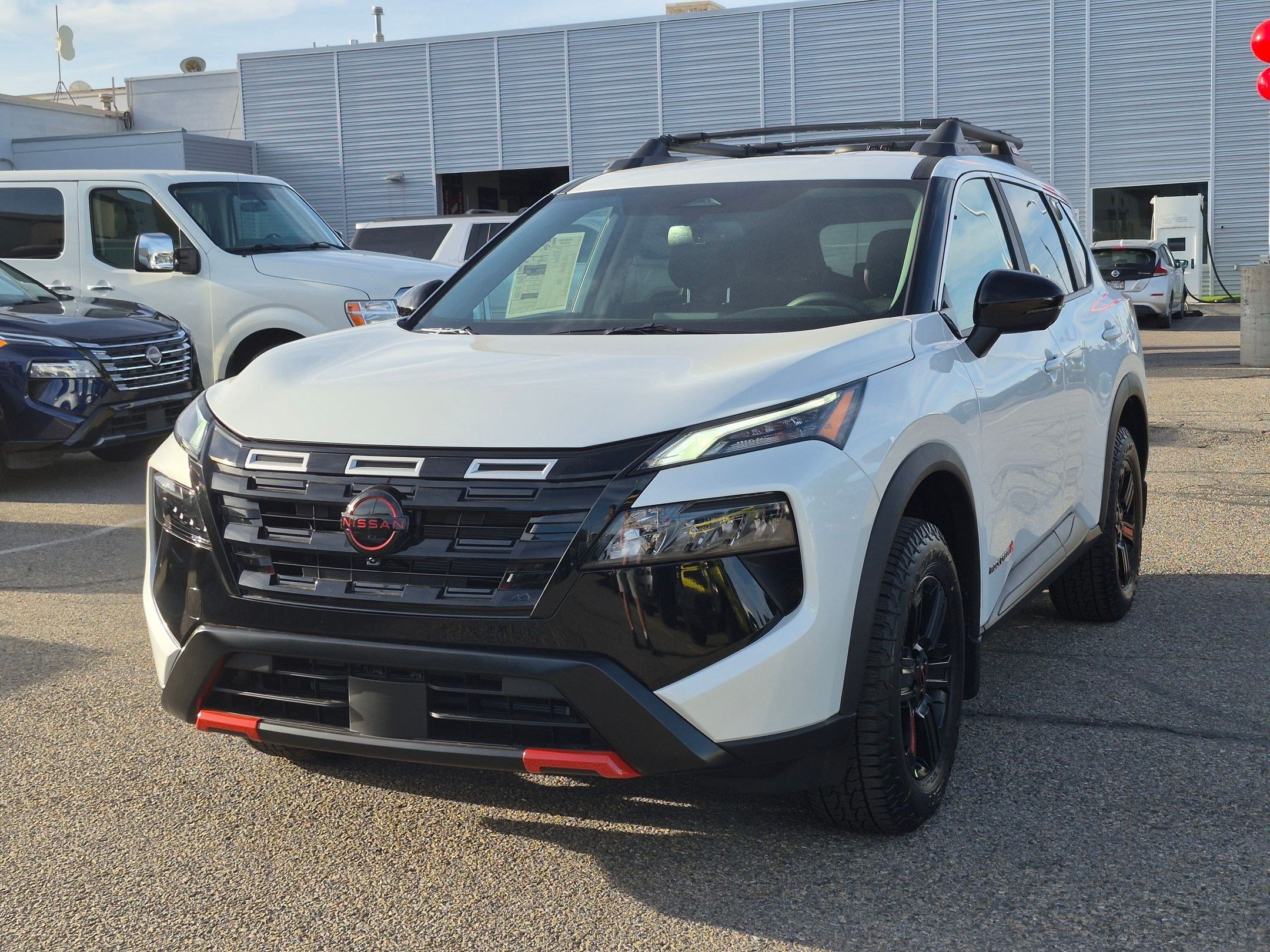 New 2026 Everest White Pearl TriCoat Nissan Rock Creek® image 8