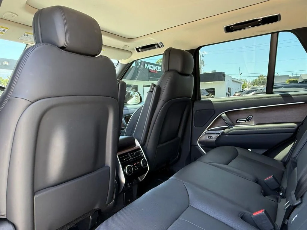 2024 Land Rover Range Rover SE - Photo 12