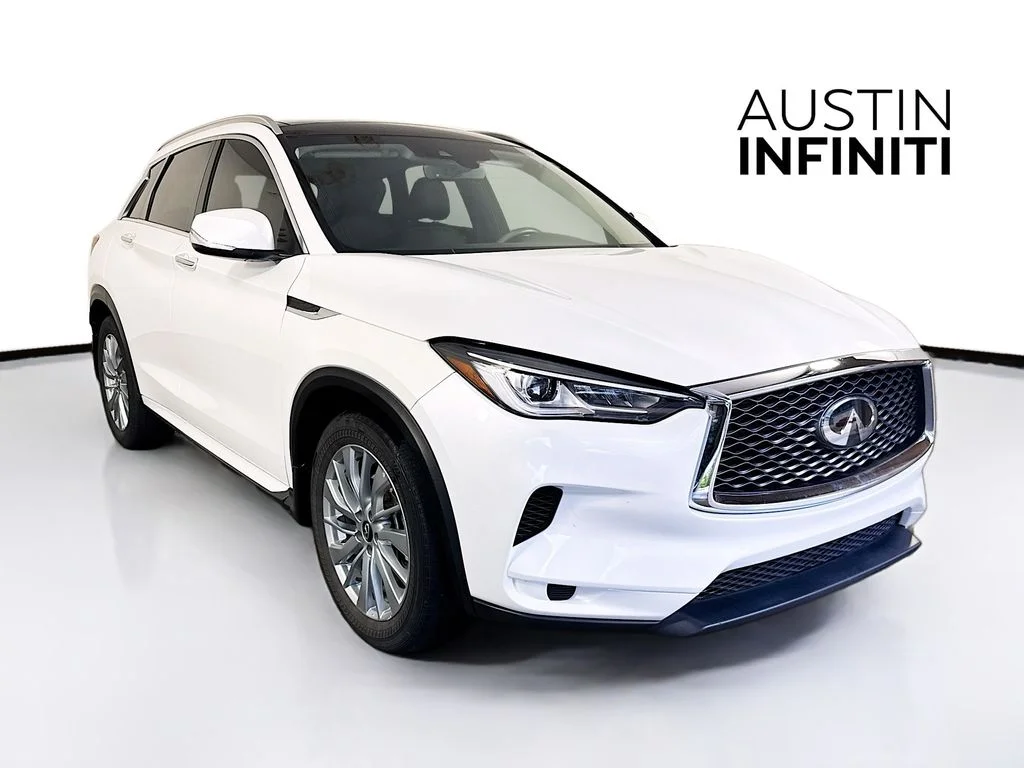 Certified Used 2023 White INFINITI LUXE image 1