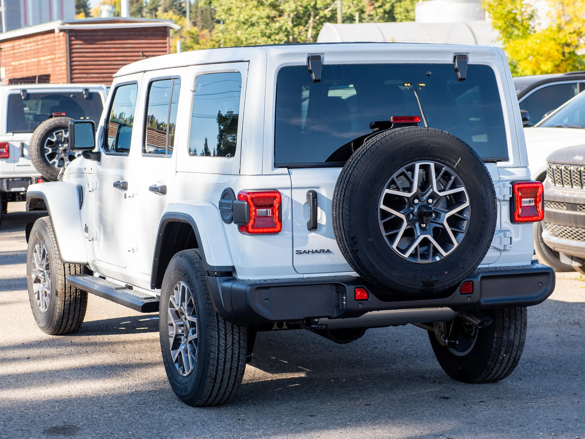 Used 2025 White Jeep Sahara* 4 Door 4x4, 1-Touch Power Top, Safety Group, Heated Leather image 5