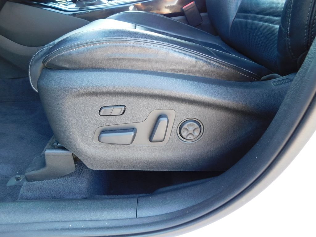 Used 2020 White Kia SX image 14