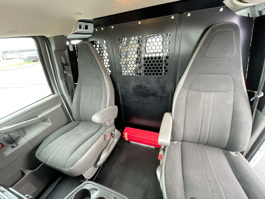 Used 2024 Summit White Chevrolet 2500 image 18