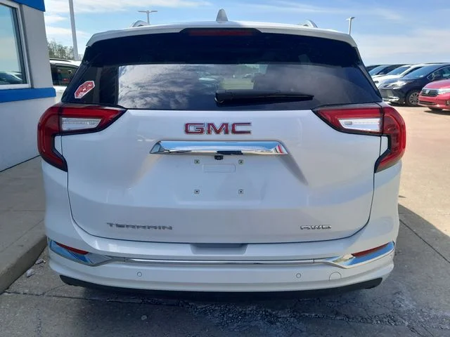 Used 2023 White GMC Denali image 6