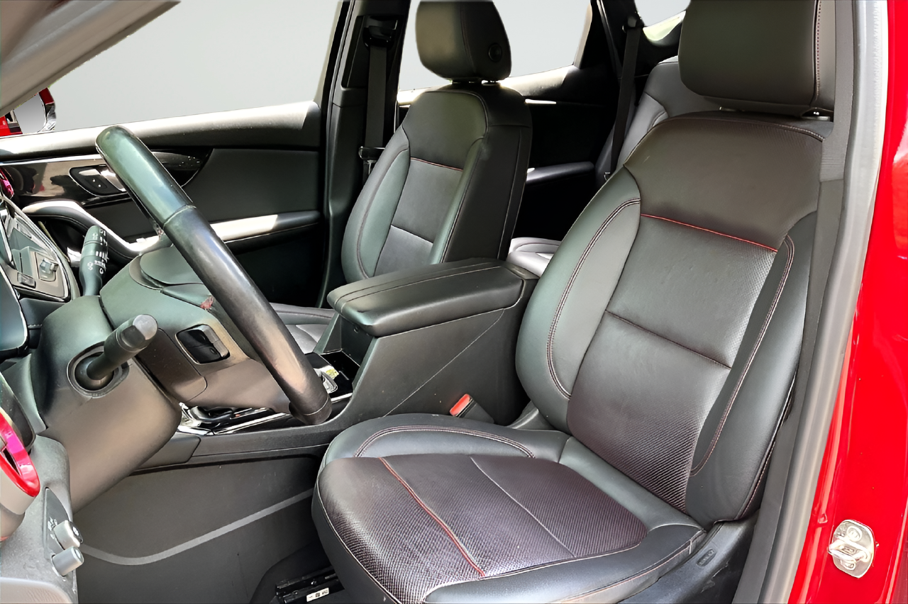 Used 2022 Red Chevrolet RS image 17