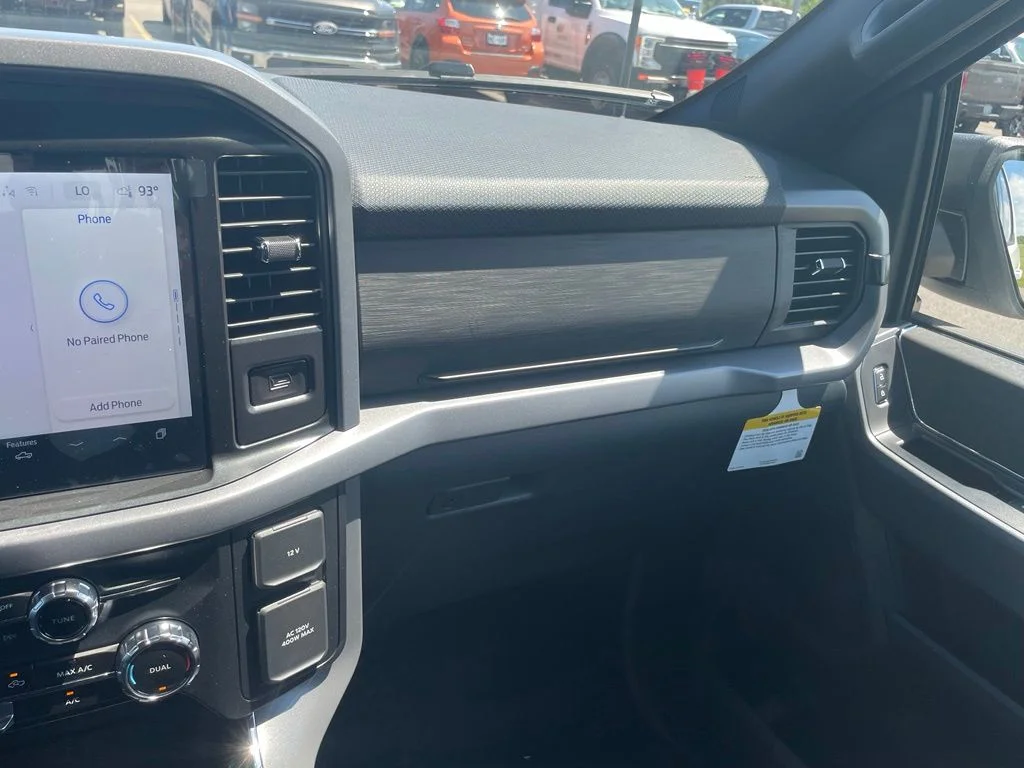 Used 2026 Oxford White Ford XLT image 23
