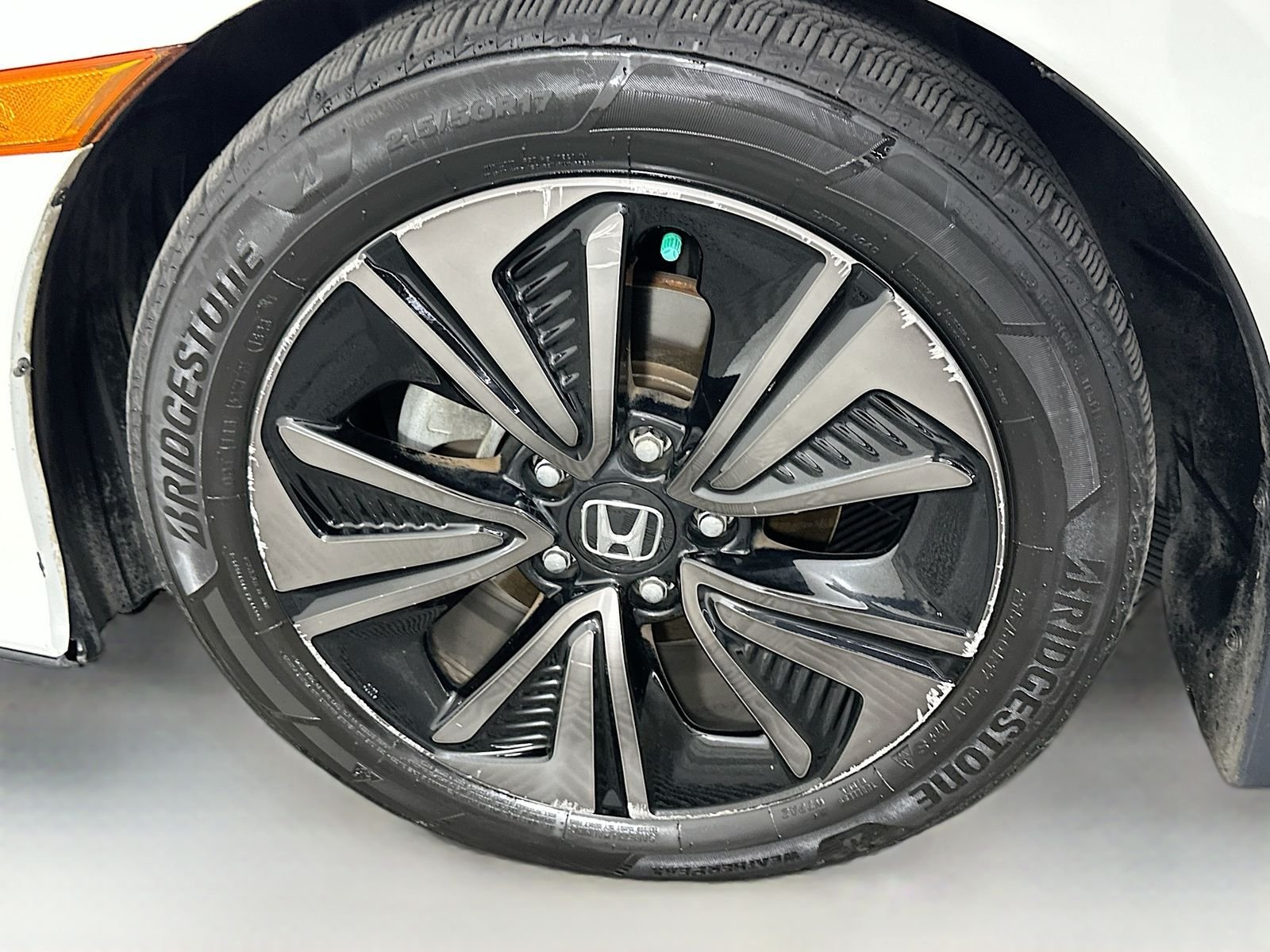 Used 2018 White Honda EX image 30