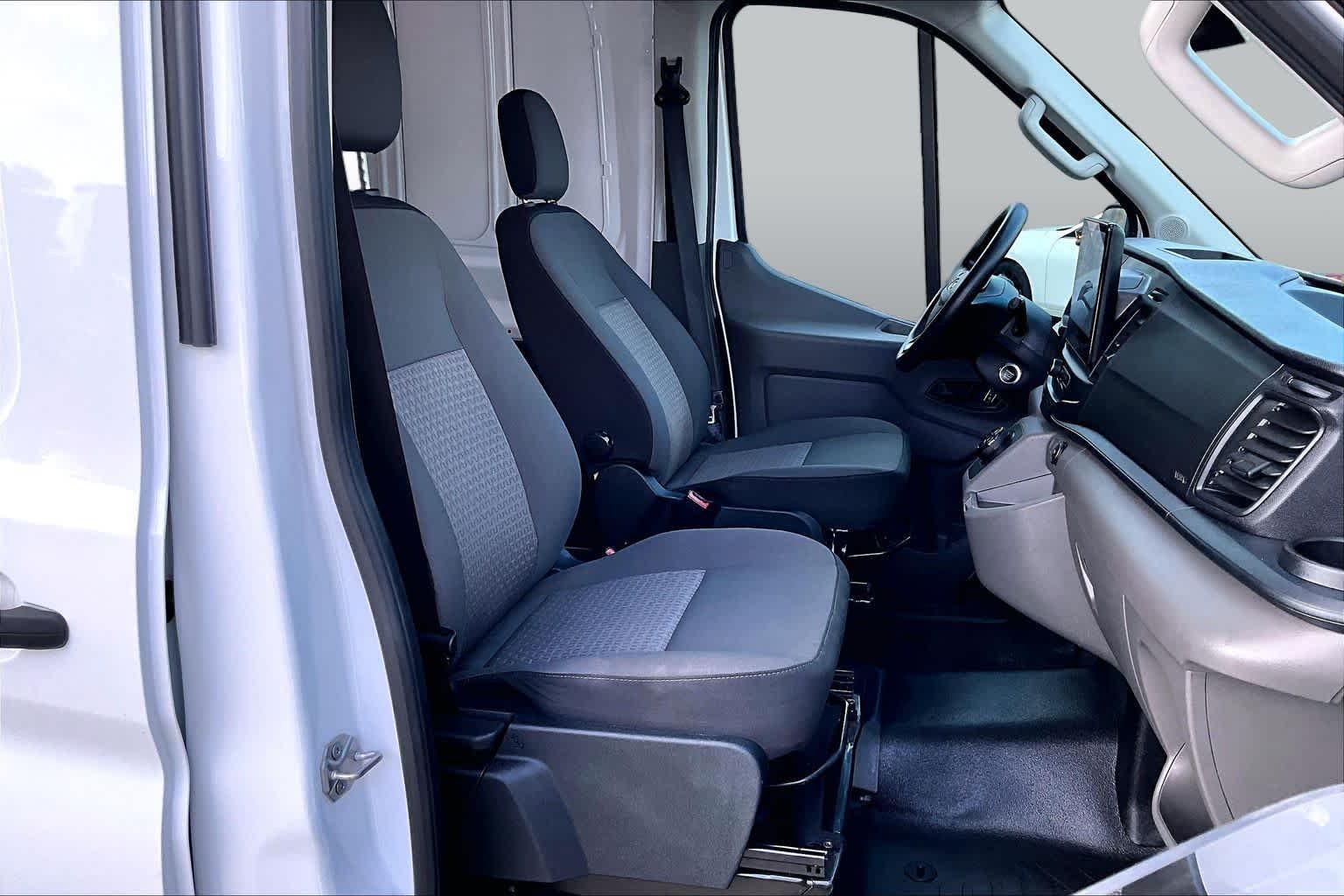 Certified Pre-Owned 2022 Ford E-Transit-350 Cargo