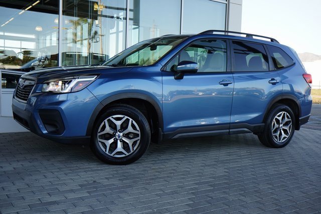 2020 Subaru Forester Premium photo 4