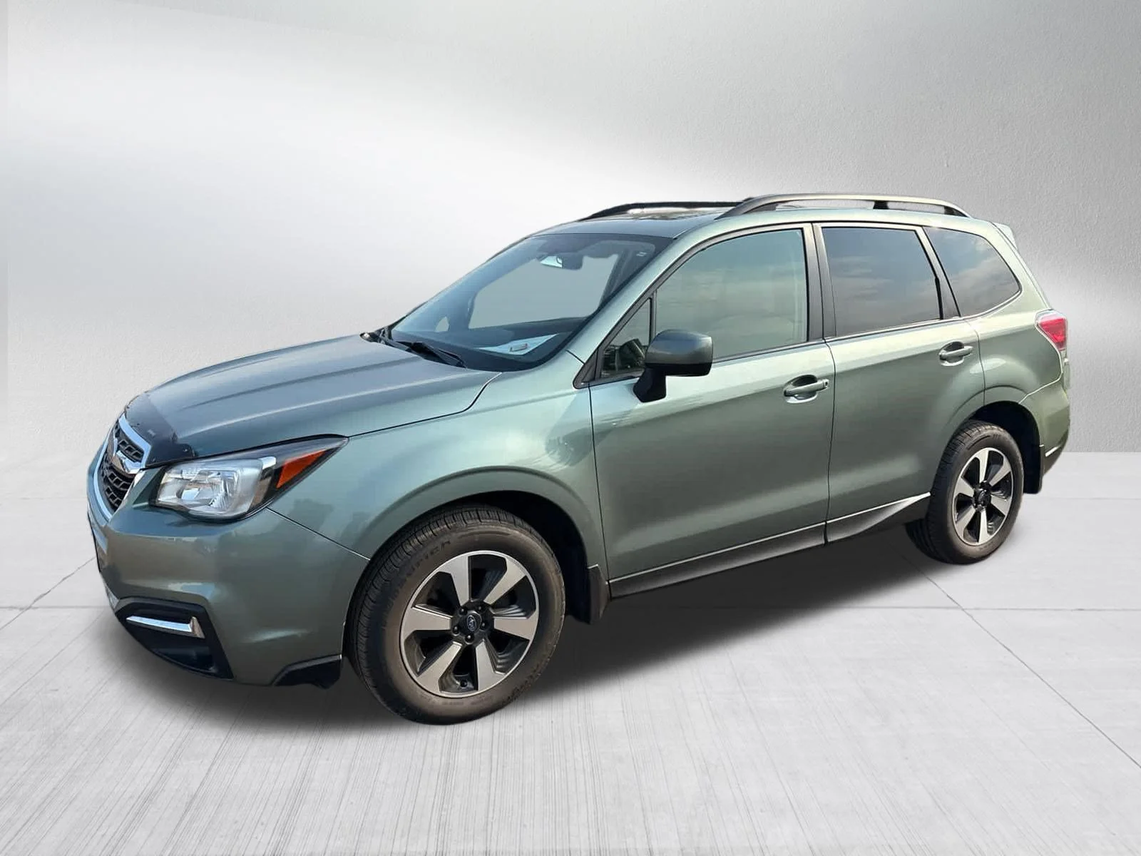 Used 2017 Jasmine Green Metallic Subaru Premium image 19