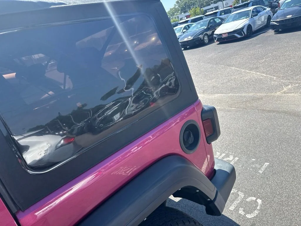 Used 2022 Red Jeep Unlimited Willys image 7