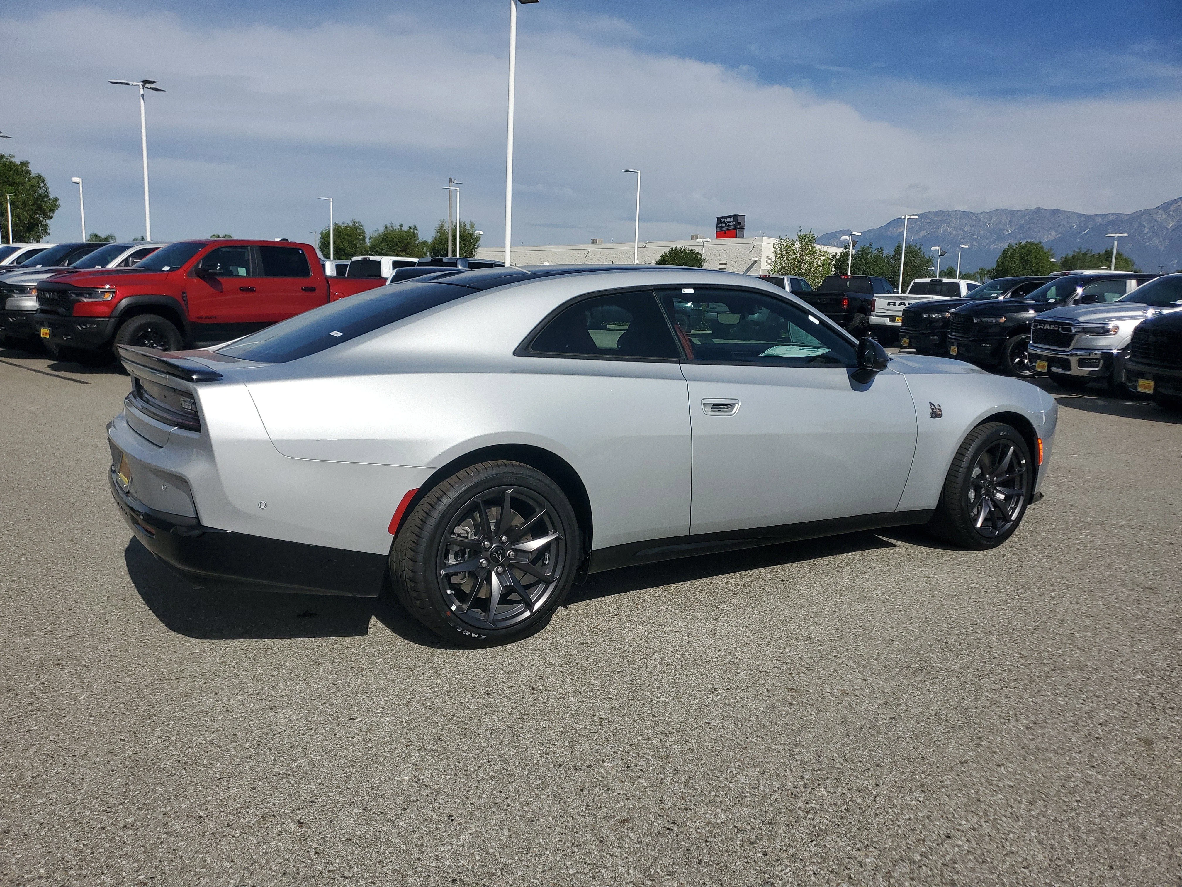 New 2026 Triple Nickel Exterior Paint Dodge R/T Scat Pack image 3