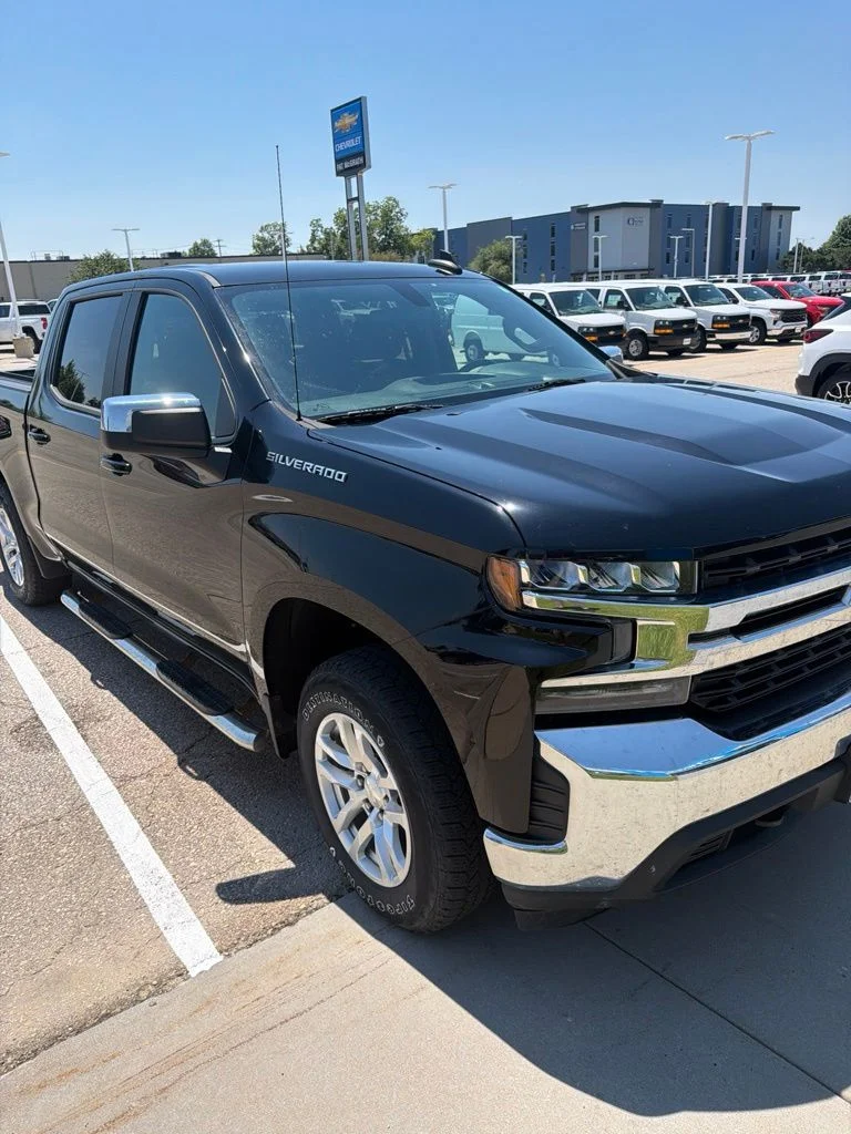 Used 2019 Black Chevrolet LT image 2