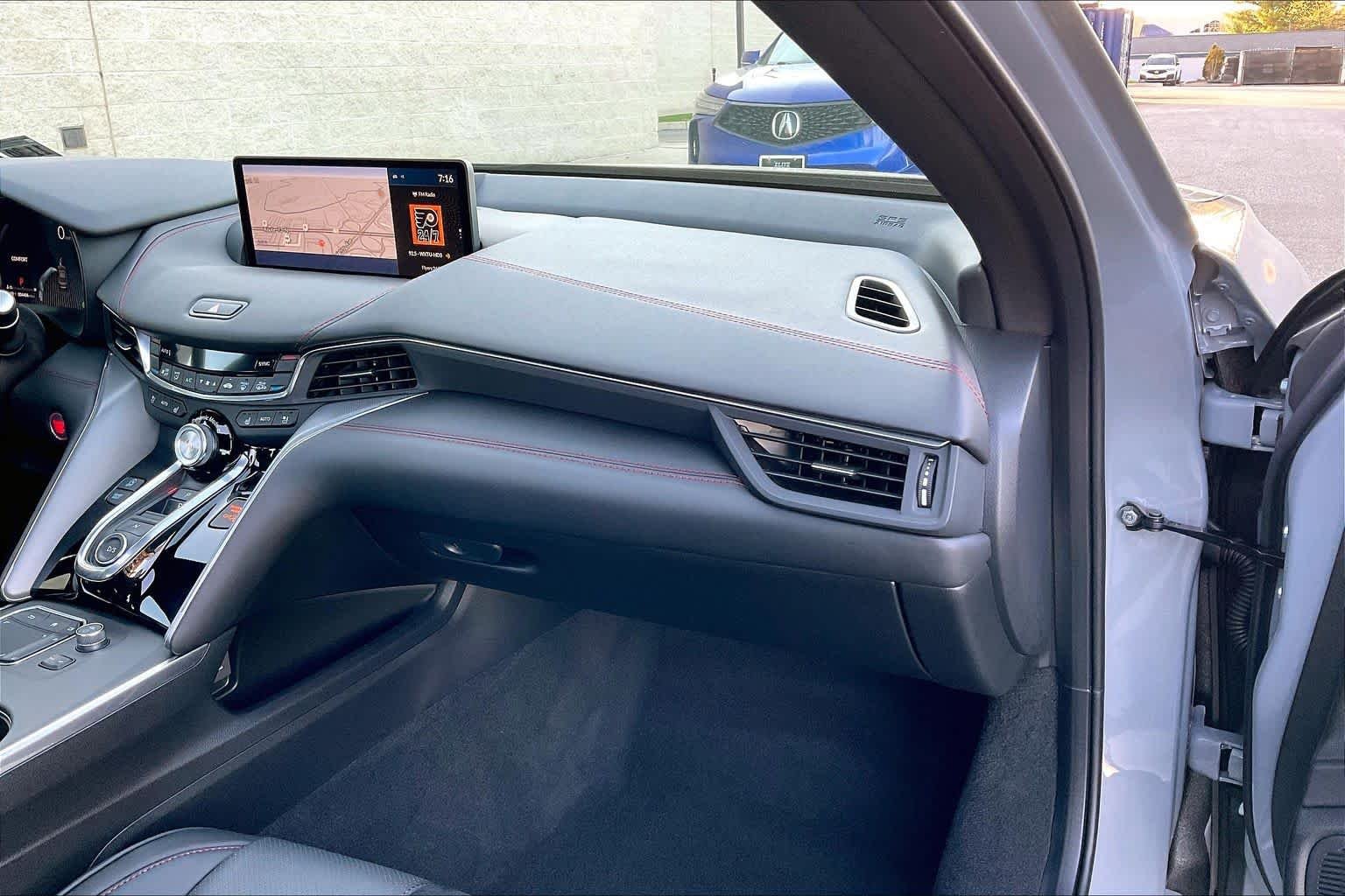 2025 Acura TLX A-SPEC Package - Photo 18