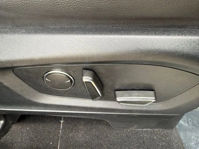 Used 2020 Black Ford Limited image 53