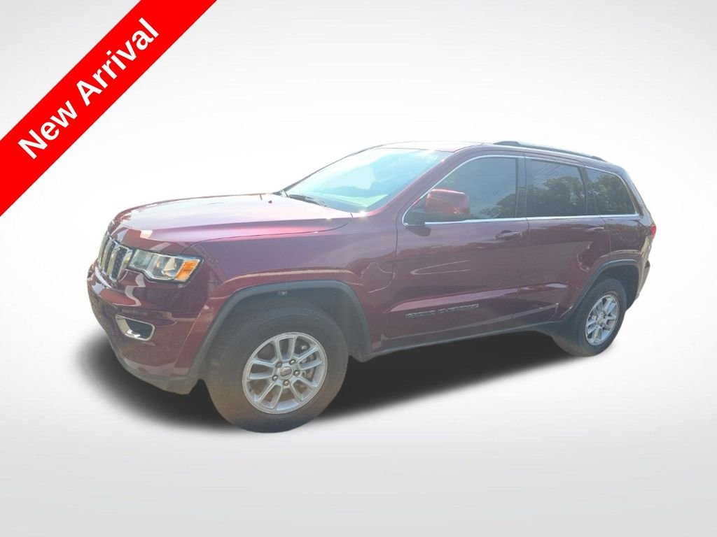 Used 2018 Red Jeep Laredo E image 1