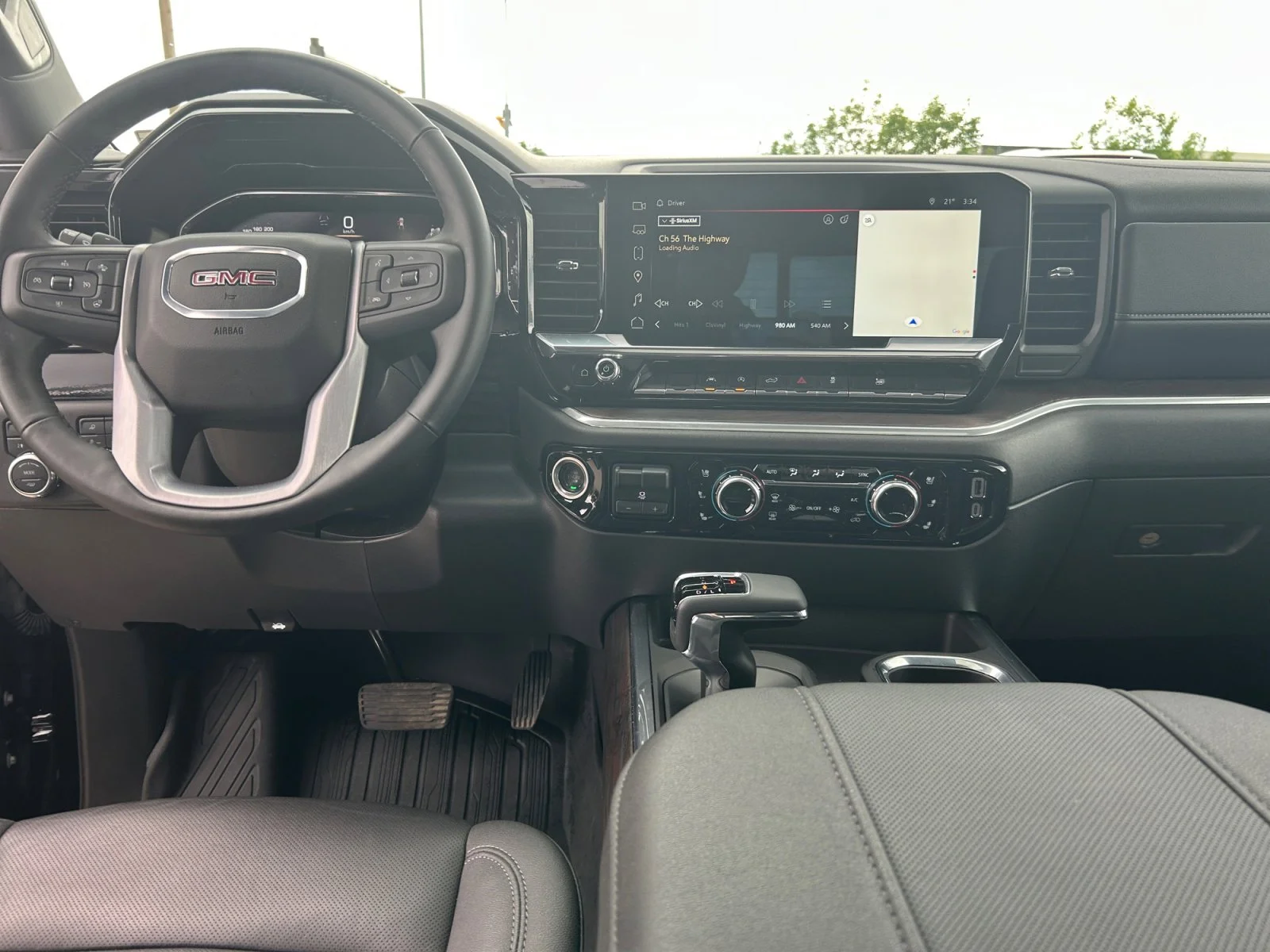 Used 2025 Black GMC SLT Crew Cab image 21